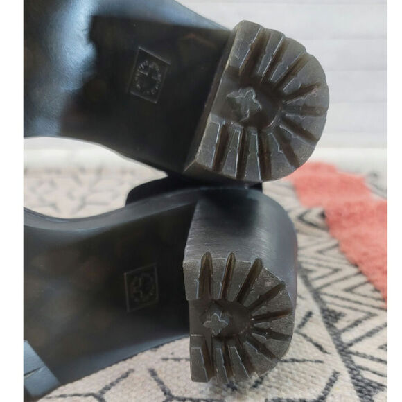 DR. MARTEN'S MEDEA PLATFORM SANDAL IN BLACK, SZ 9 - Picture 11 of 15